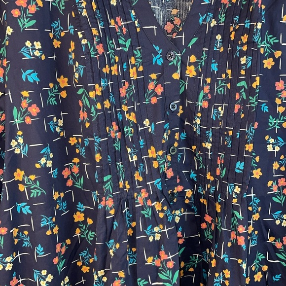 Woman Within floral button-down V-neck long sleeve tunic top 2X 26/28 - Picture 2 of 7